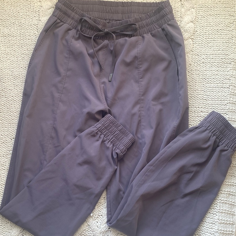 Mono B Women’s Lightweight Joggers